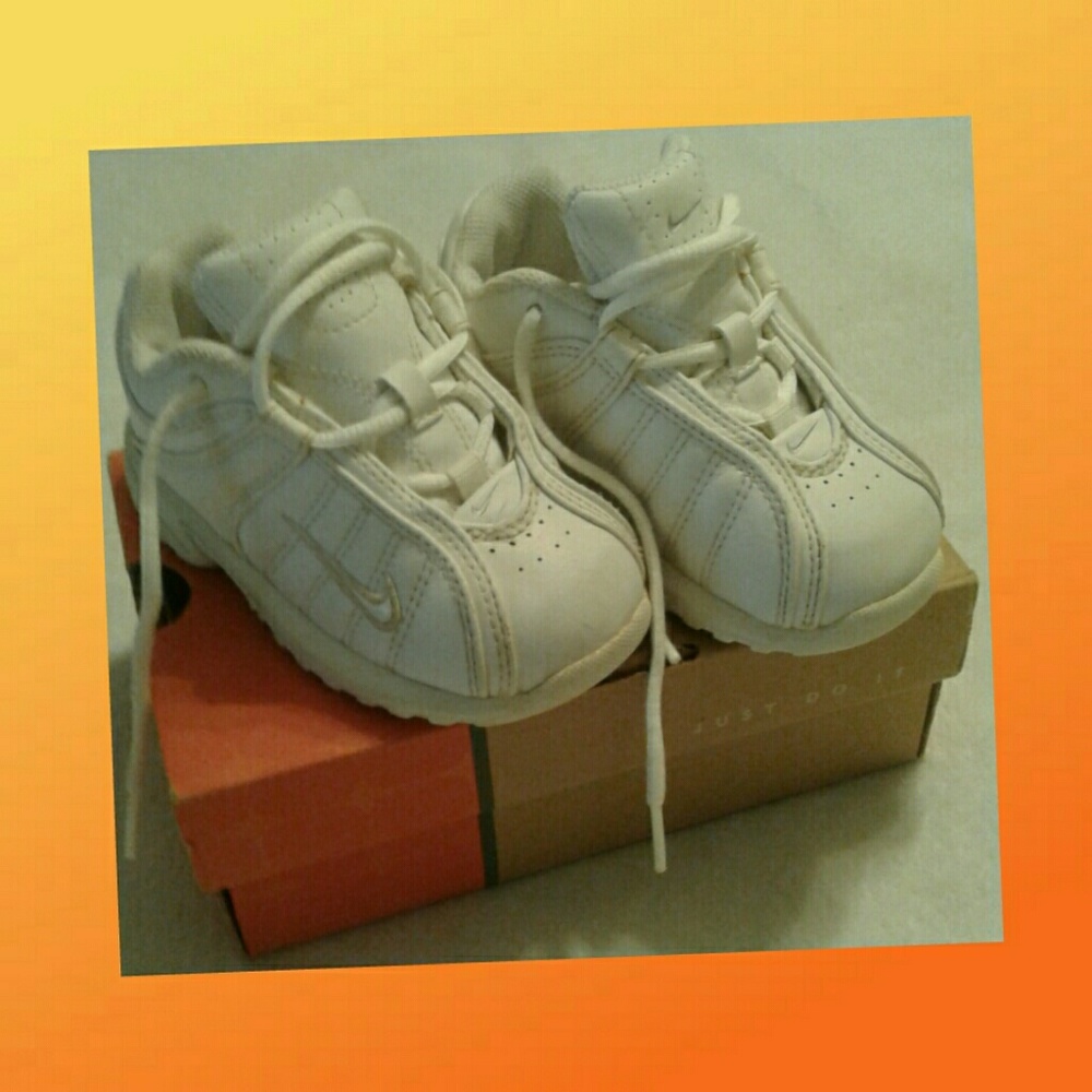 LITTLE TODDLER WHITE NIKES WITH BOX